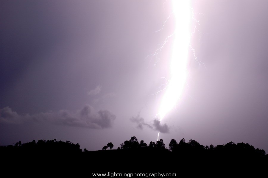 Lightning Image 2006010360