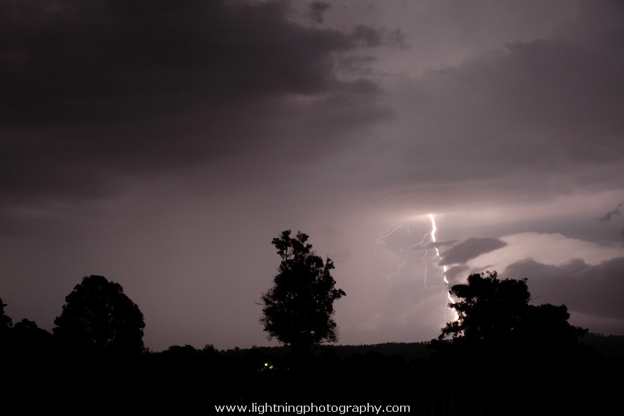 Lightning Image 2006010372