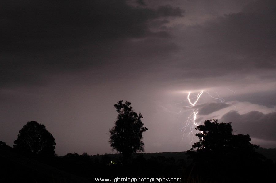 Lightning Image 2006010373