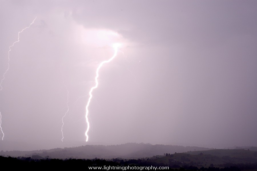 Lightning Image 2006010380