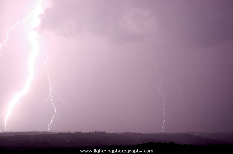 Lightning Image 2006010382