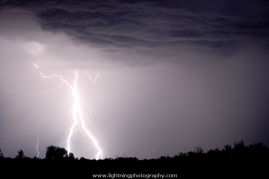 Lightning Image 2006020471