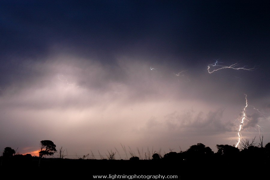 Lightning Image 2006021316