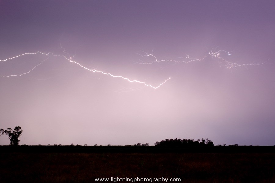 Lightning Image 2006021352