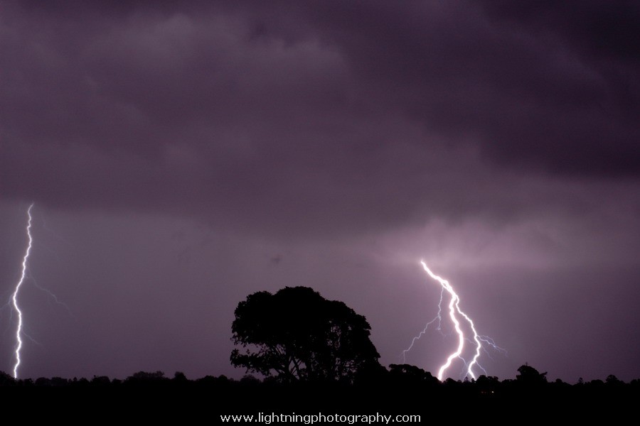 Lightning Image 2006110730