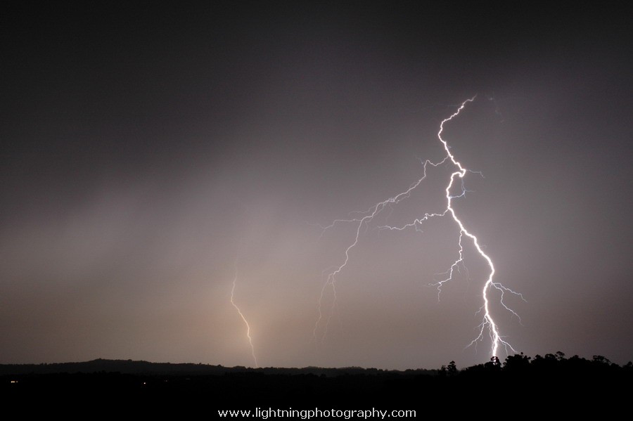 Lightning Image 2006111335