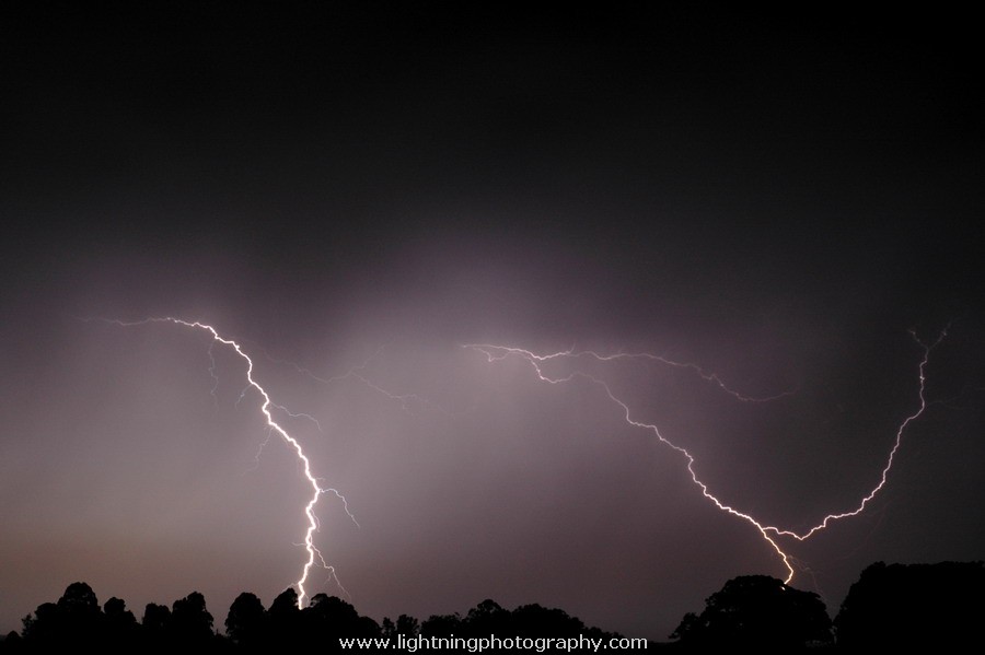 Lightning Image 2006111343