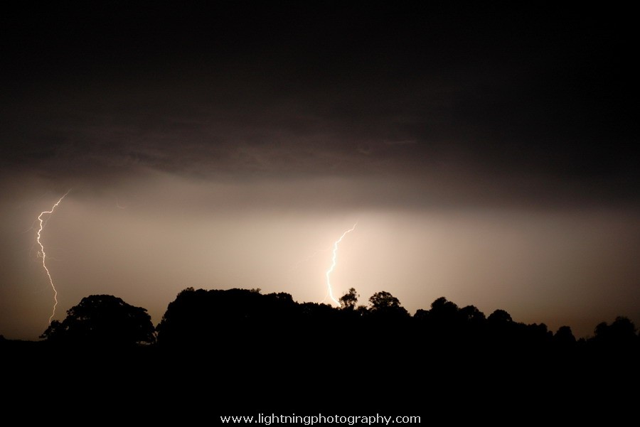 Lightning Image 2006111355