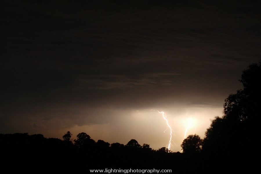 Lightning Image 2006111370