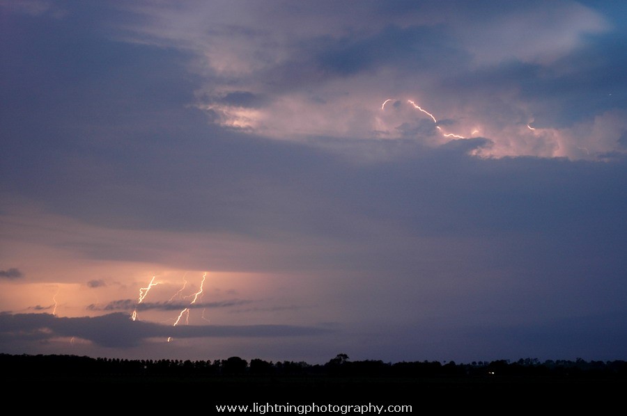 Lightning Image 2006112636