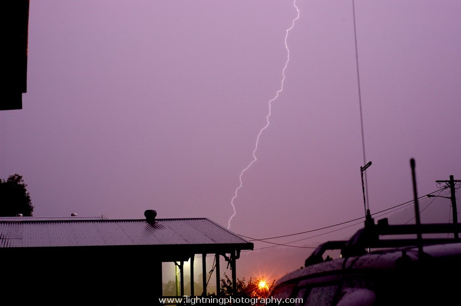 Lightning Image 2006112707