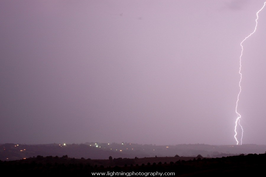 Lightning Image 2006121540