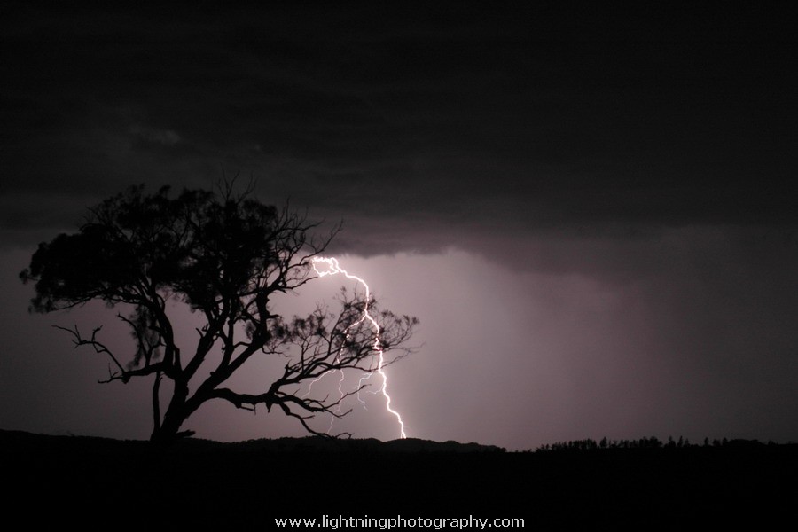 Lightning Image 2007011280