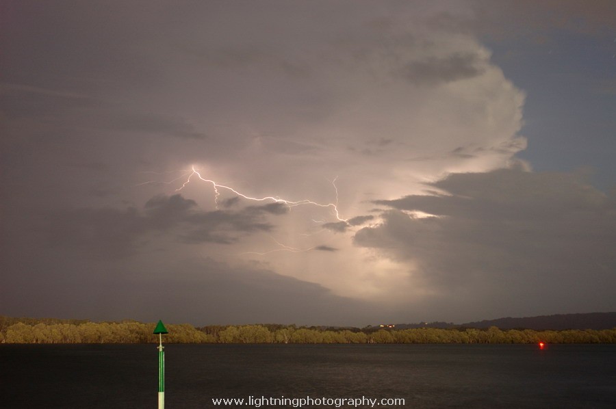 Lightning Image 2007022817