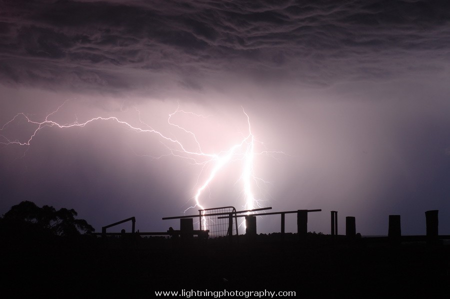 Lightning Image 2008092172