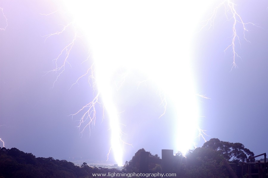 Lightning Image 2008092196