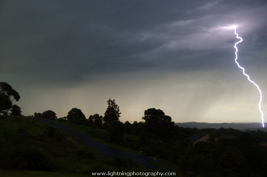 Lightning Image 2008120336