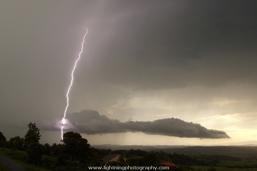 Lightning Image 2008120342