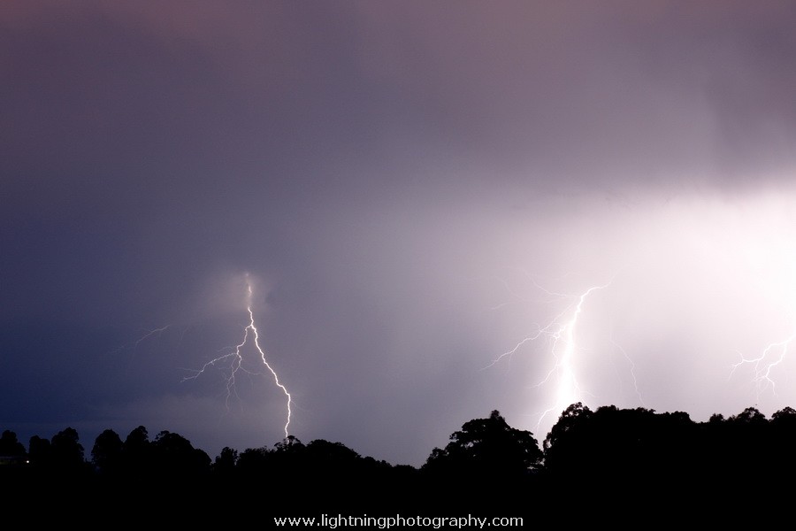 Lightning Image 2008120350