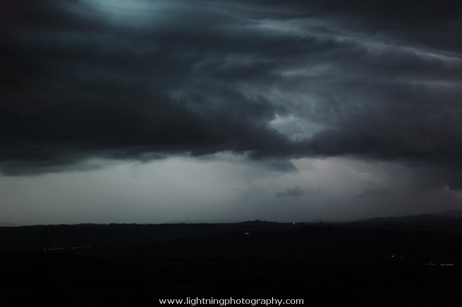 Lightning Image 2009010135