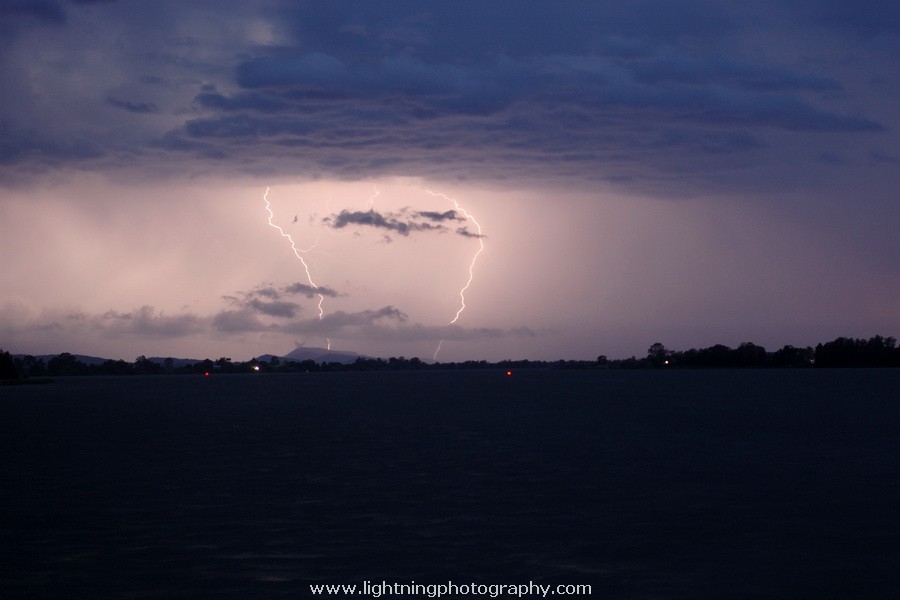 Lightning Image 2009011657