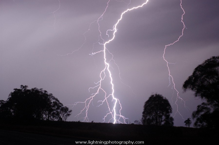 Lightning Image 2009012492