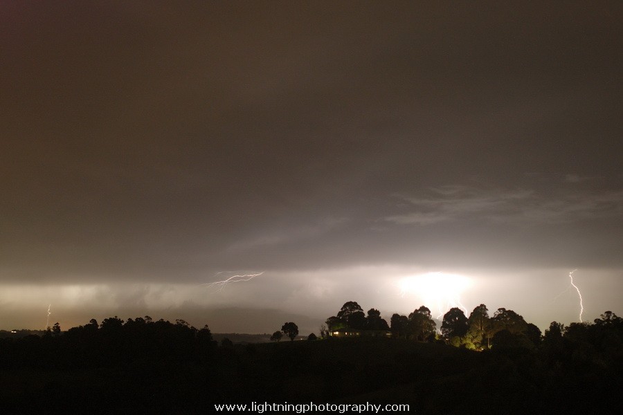 Lightning Image 2009041716