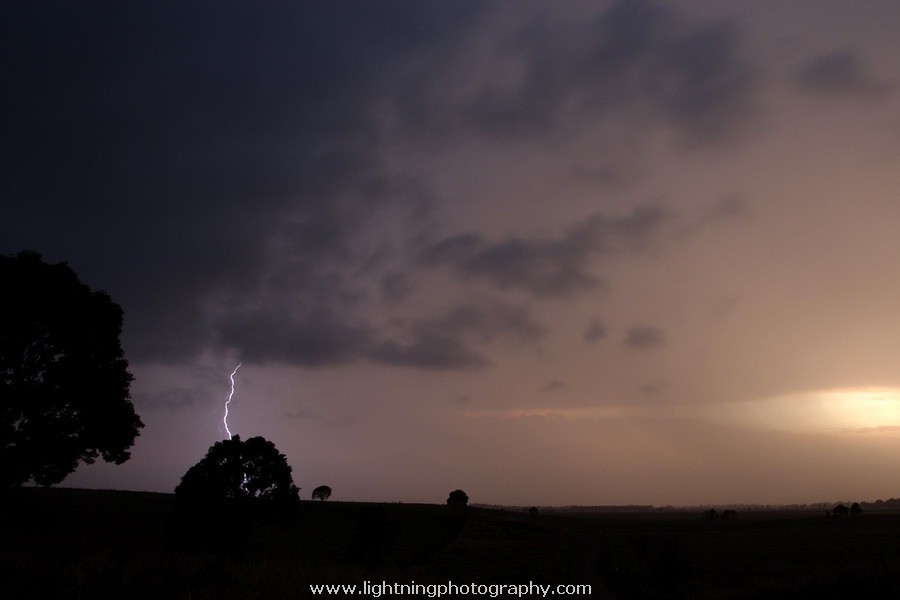 Lightning Image 2009111735