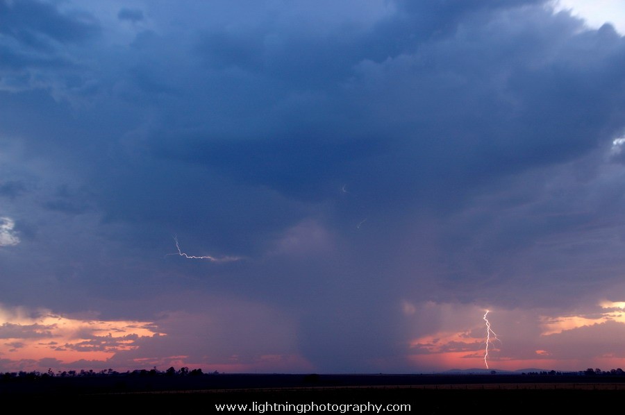 Lightning Image 2009111845