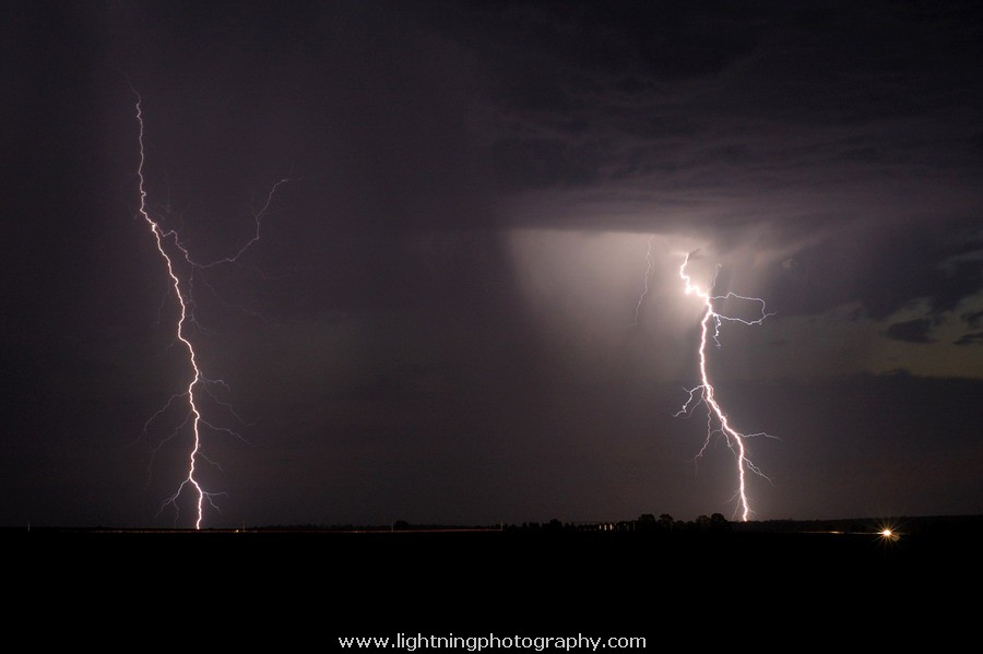 Lightning Image 2009111858