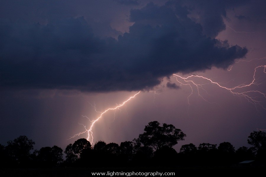 Lightning Image 2009112884