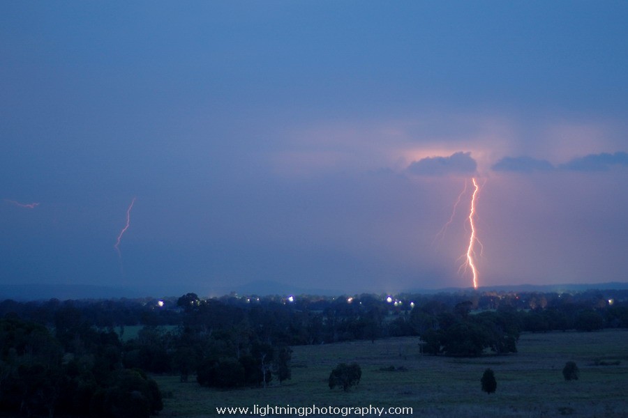 Lightning Image 2009120812