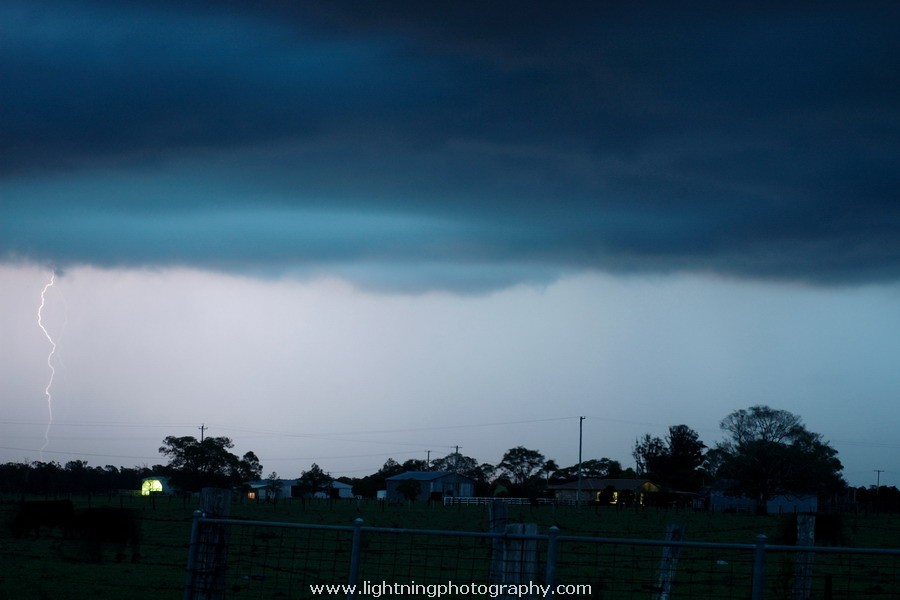 Lightning Image 2010012831