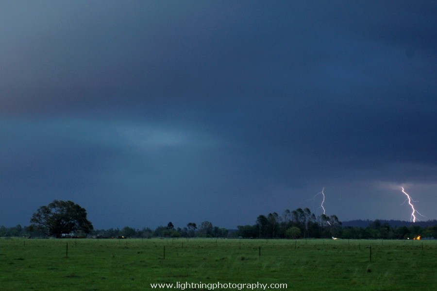 Lightning Image 2010012837