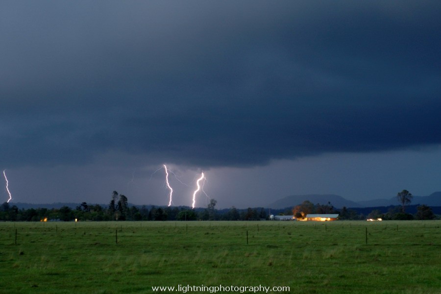 Lightning Image 2010012839