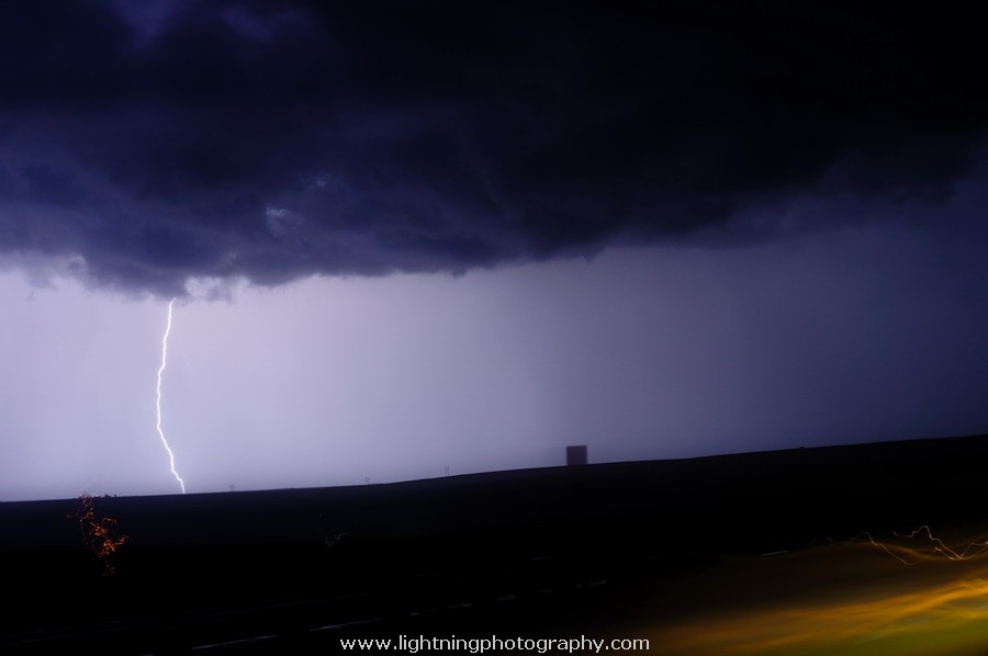 Lightning Image 2010052388