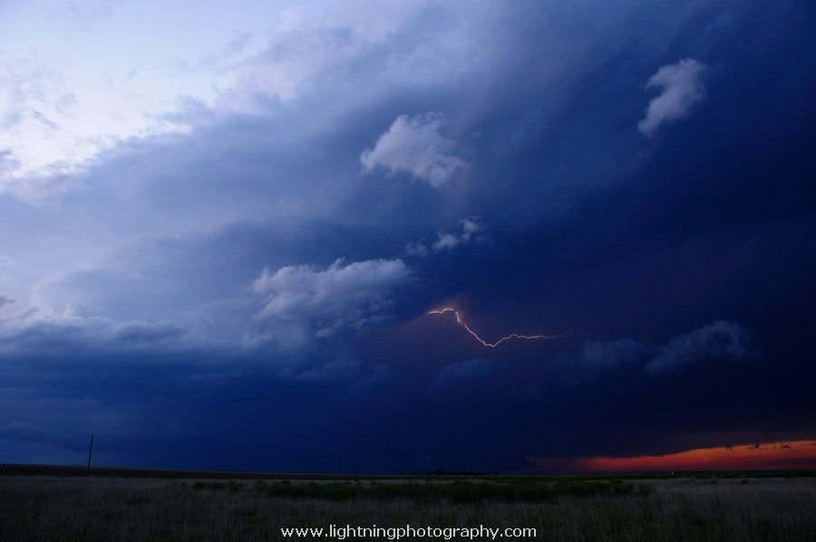 Lightning Image 20100525404