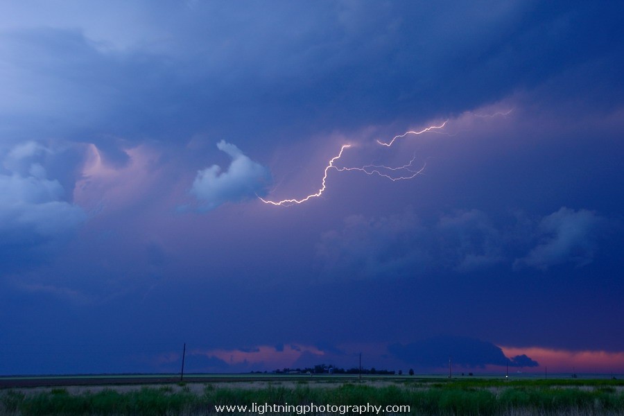 Lightning Image 20100525416