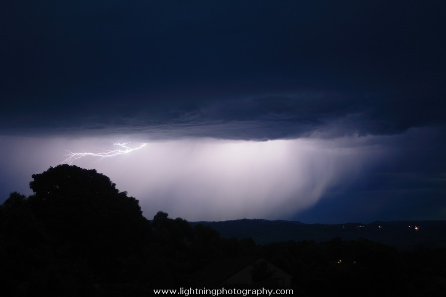 Lightning Image 2010121619