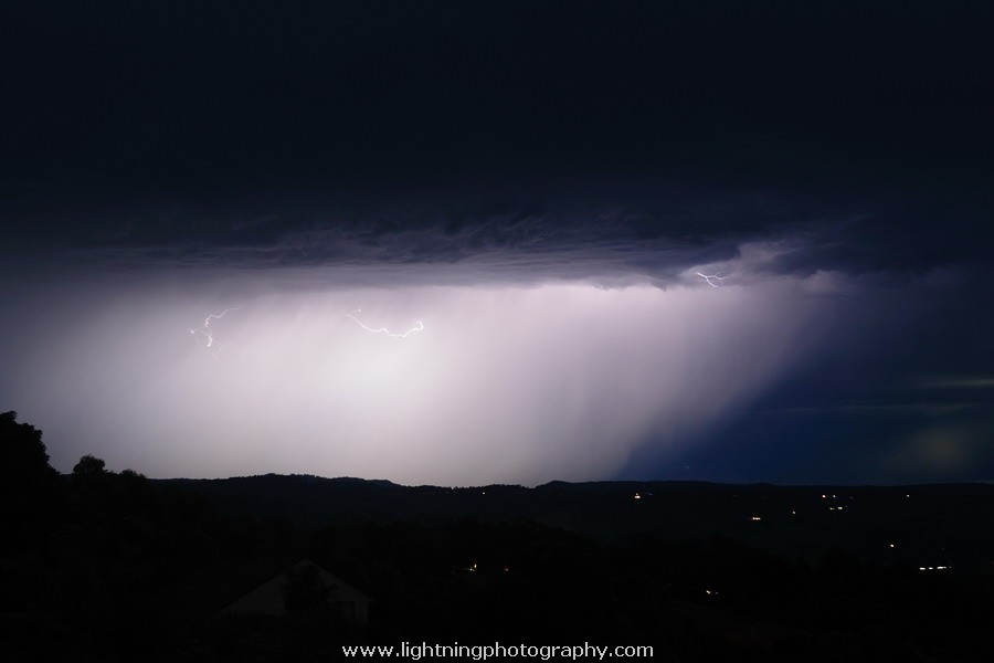 Lightning Image 2010121621