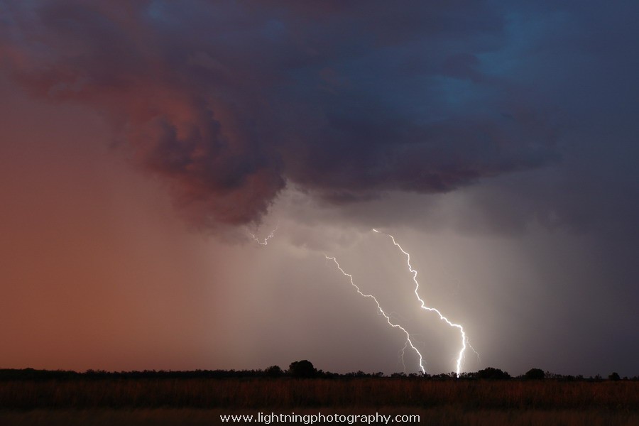 Lightning Image 20110103157