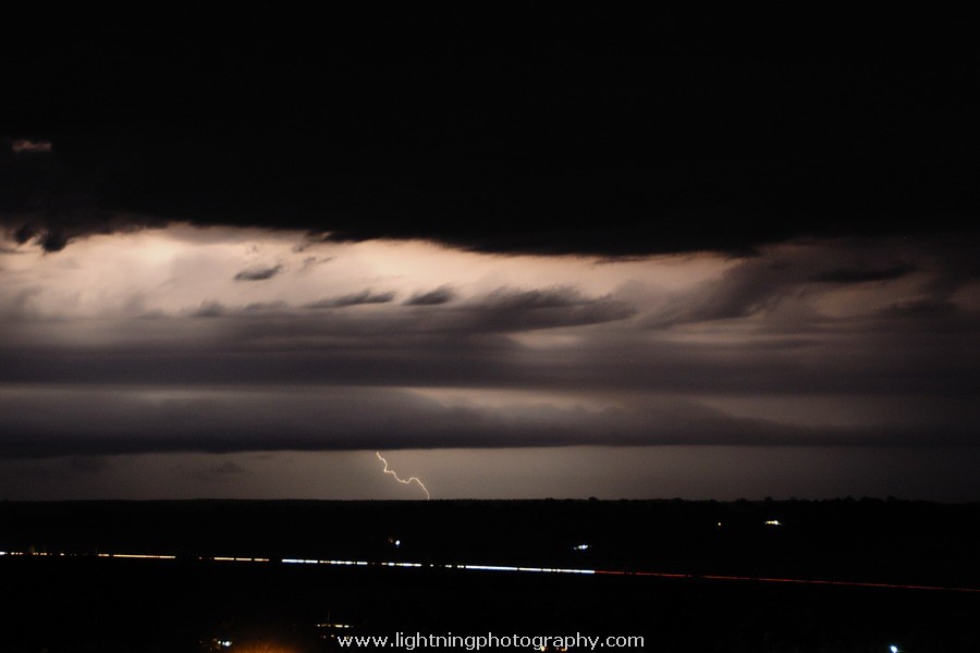 Lightning Image 2011022704