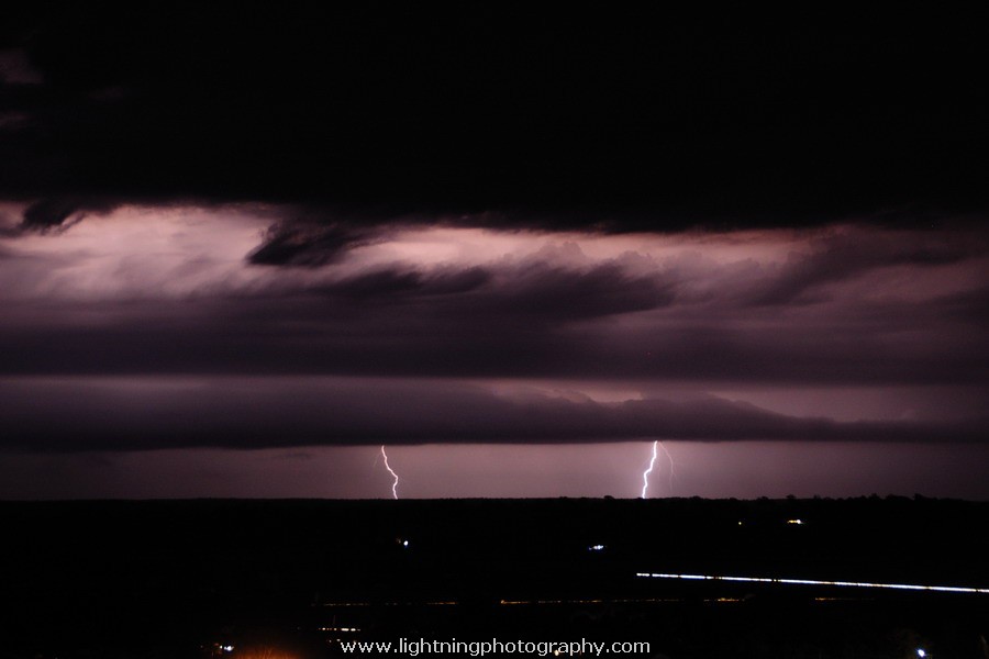 Lightning Image 2011022705