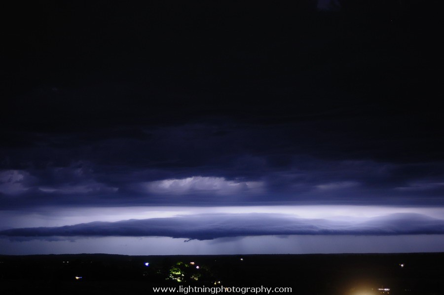 Lightning Image 2011022708