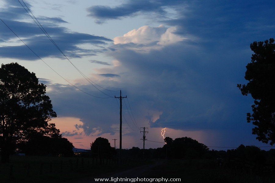 Lightning Image 2011030130