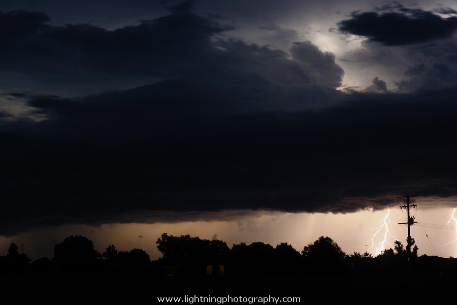 Lightning Image 2011030138