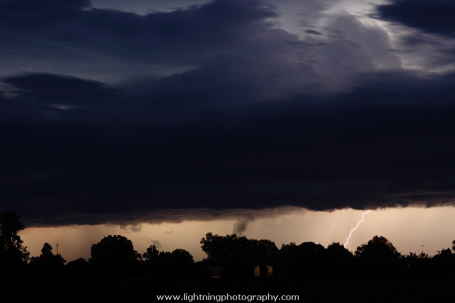 Lightning Image 2011030140