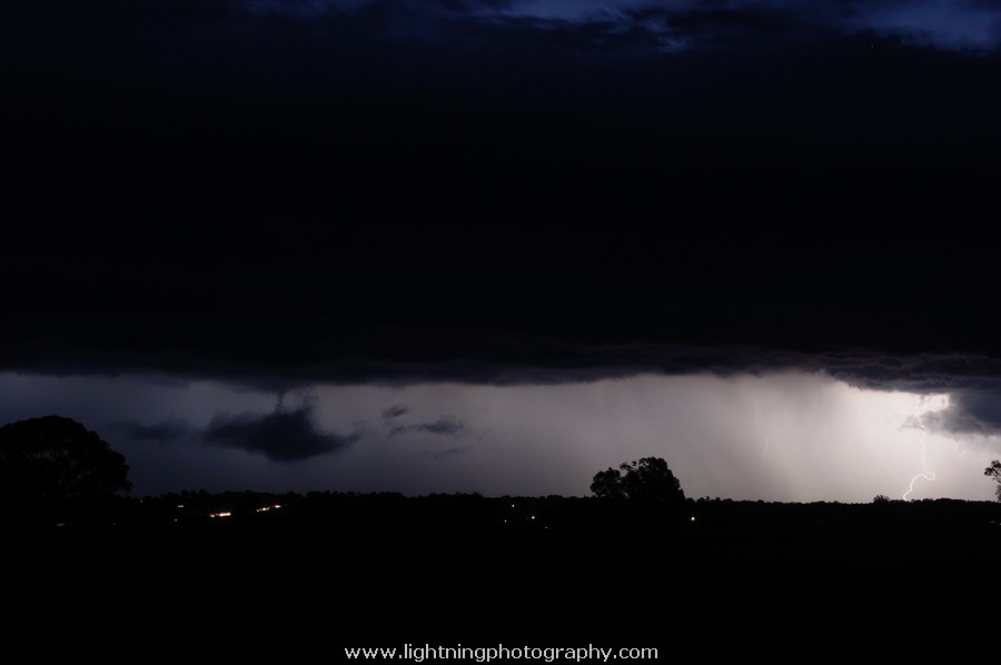 Lightning Image 2011030144