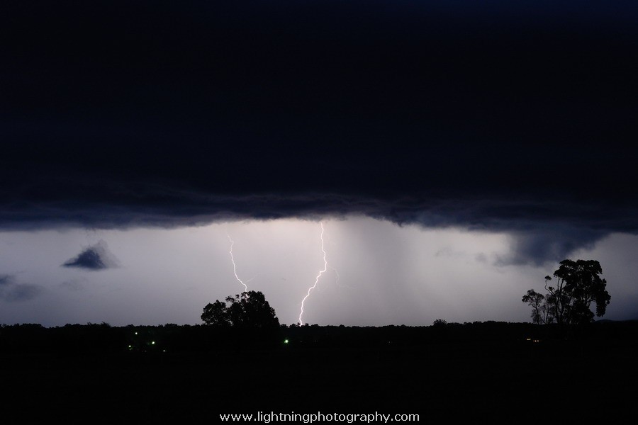 Lightning Image 2011030145