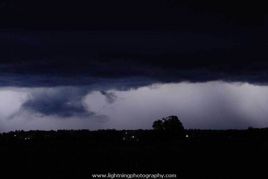 Lightning Image 2011030146